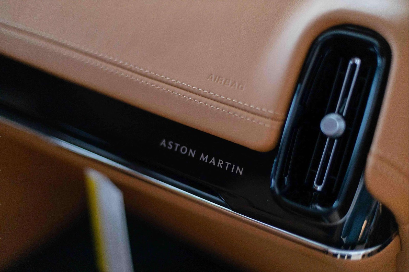 New 2025 Aston Martin DBX 707 image 20