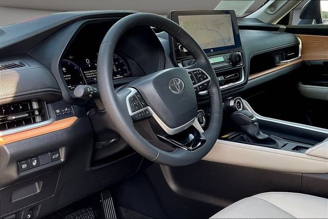 Used 2026 Toyota Grand Highlander FWD image 19