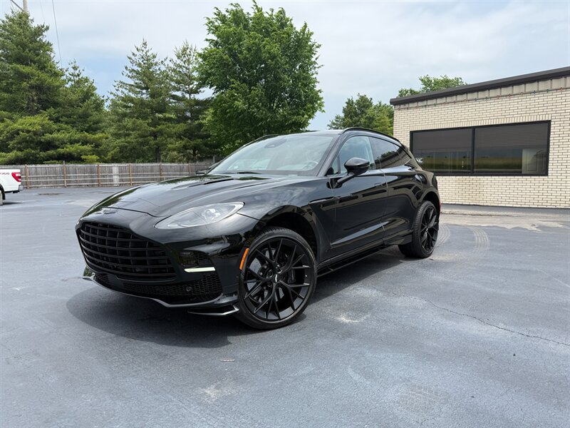 Used 2025 Aston Martin DBX 707 AWD/4WD image 1