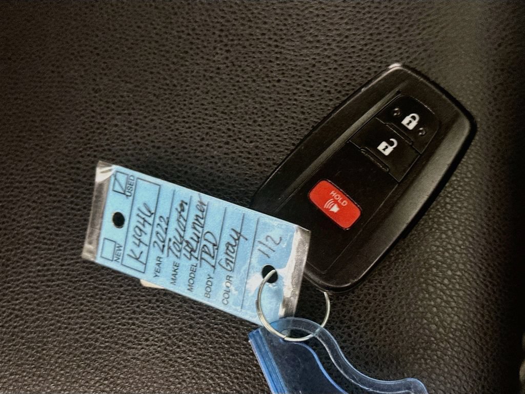 Used 2022 Toyota 4Runner TRD Off-Road Premium AWD/4WD image 38
