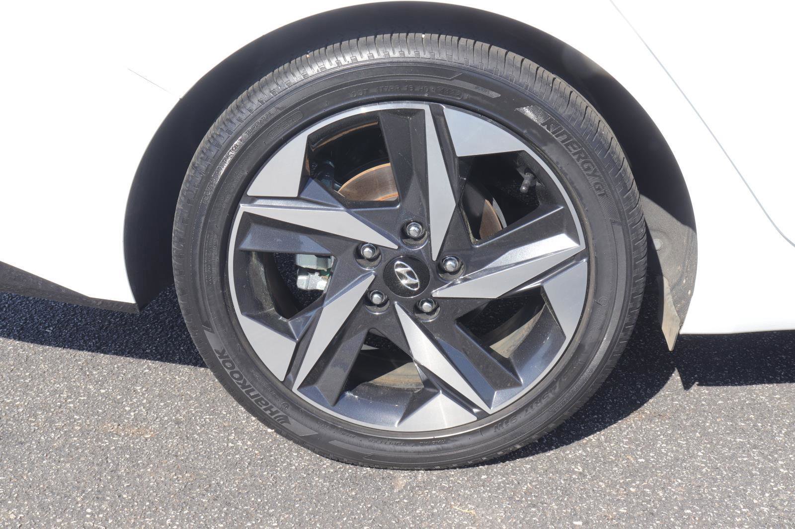 Used 2023 Hyundai Elantra Limited w/ Cargo Package image 39