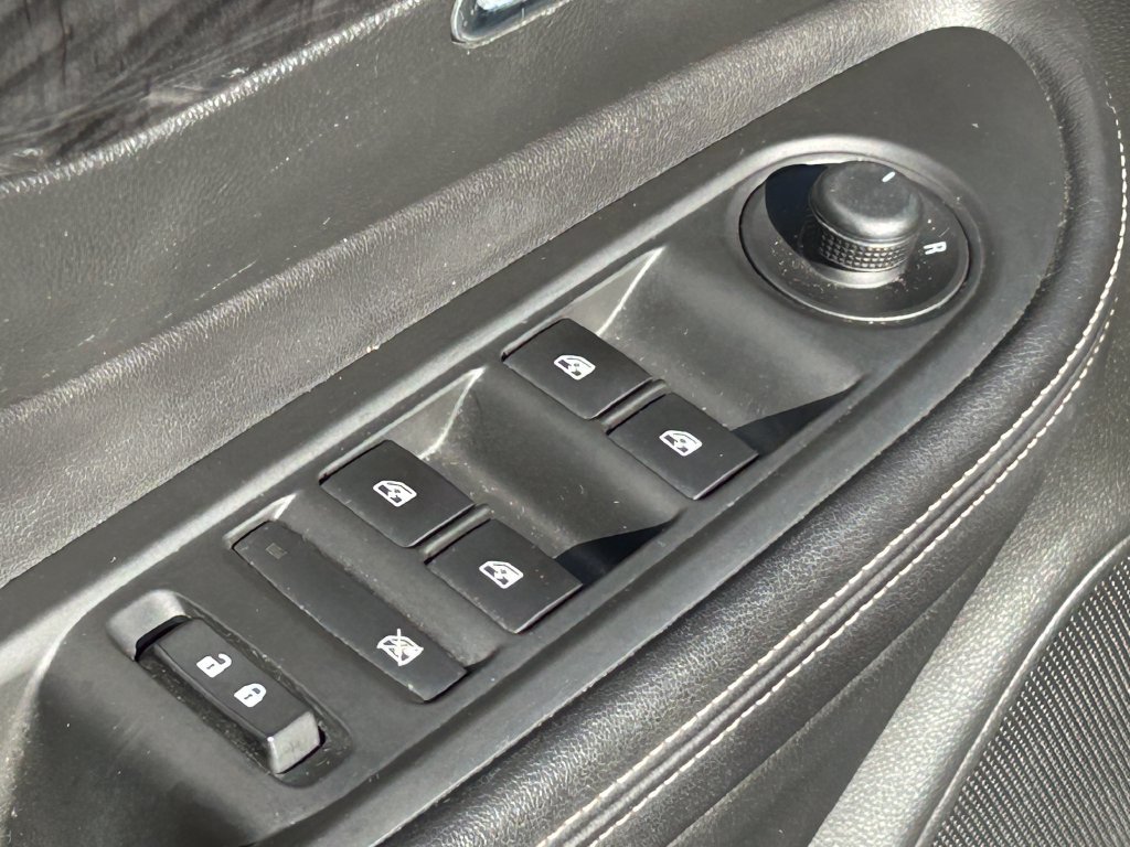 Used 2015 Buick Encore FWD image 25