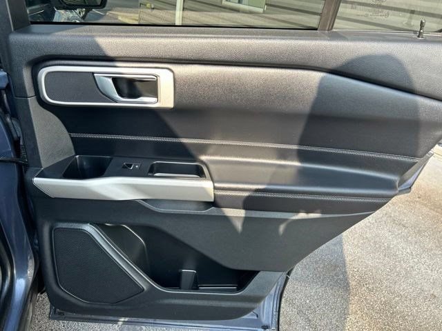 Used 2021 Ford Explorer XLT w/ Equipment Group 202A AWD/4WD image 48