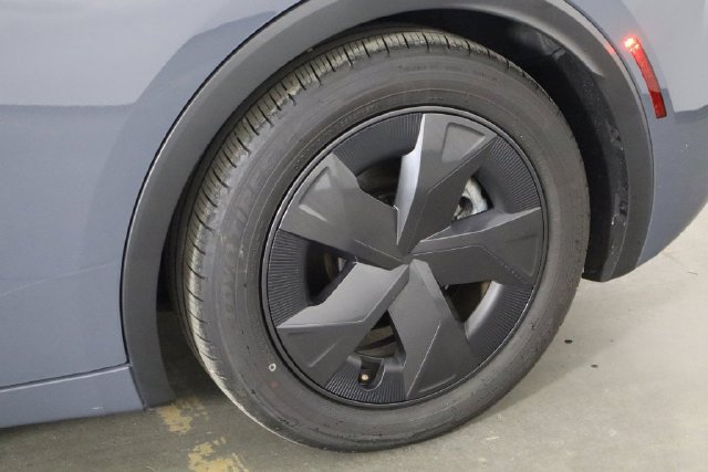 Used 2025 Toyota Prius LE FWD image 44