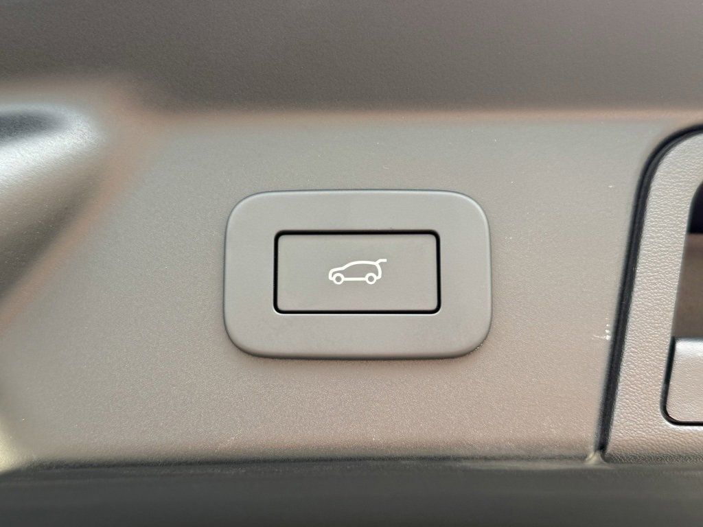 New 2026 Land Rover Range Rover Velar Dynamic SE image 37