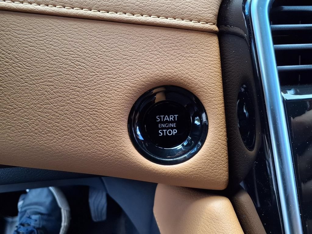 New 2026 Nissan Armada SL w/ Captain's Chari Seat Package AWD/4WD image 8