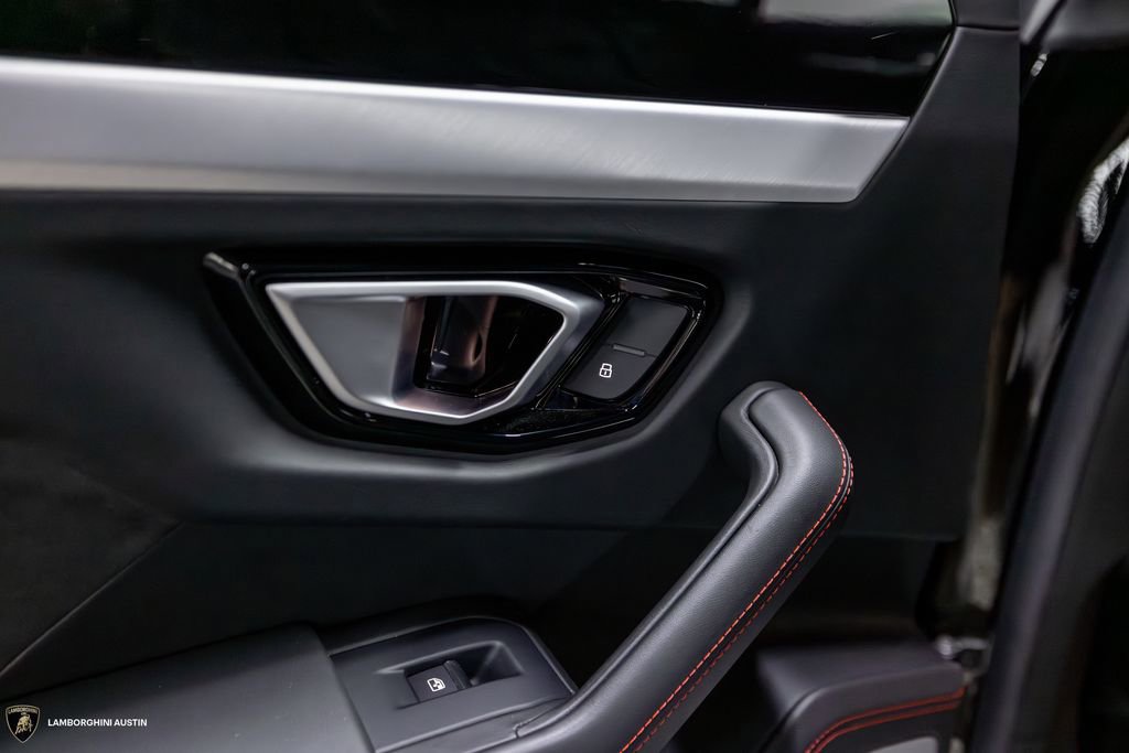 Used 2019 Lamborghini Urus image 35