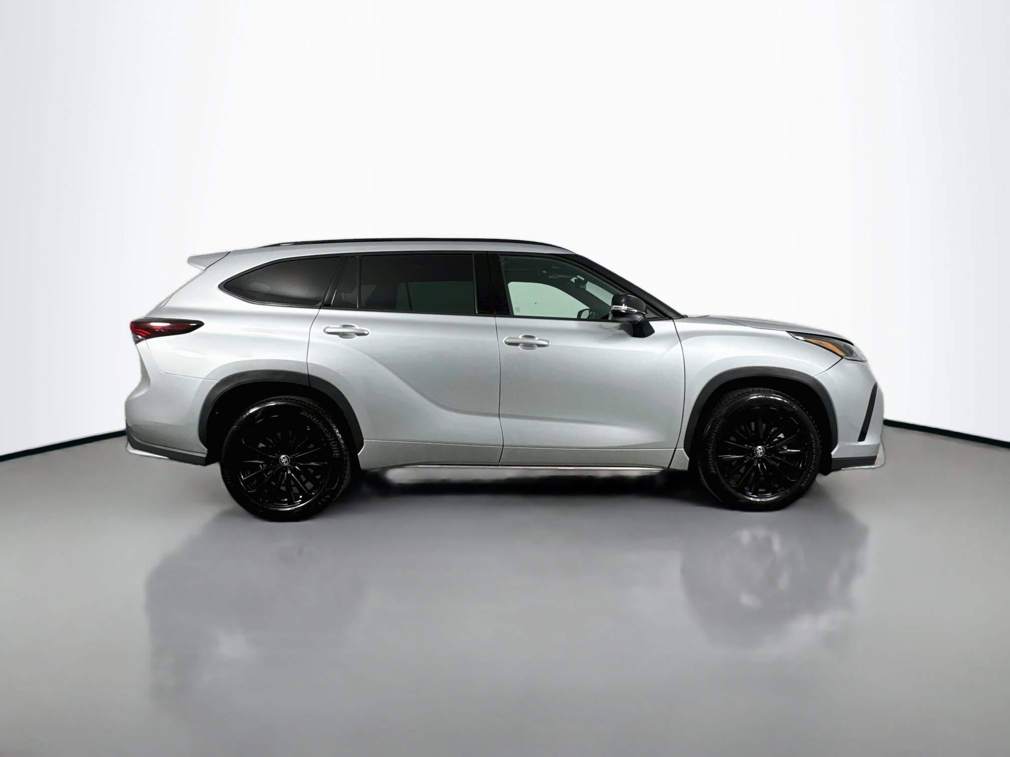 Certified 2025 Toyota Highlander XSE AWD/4WD image 8
