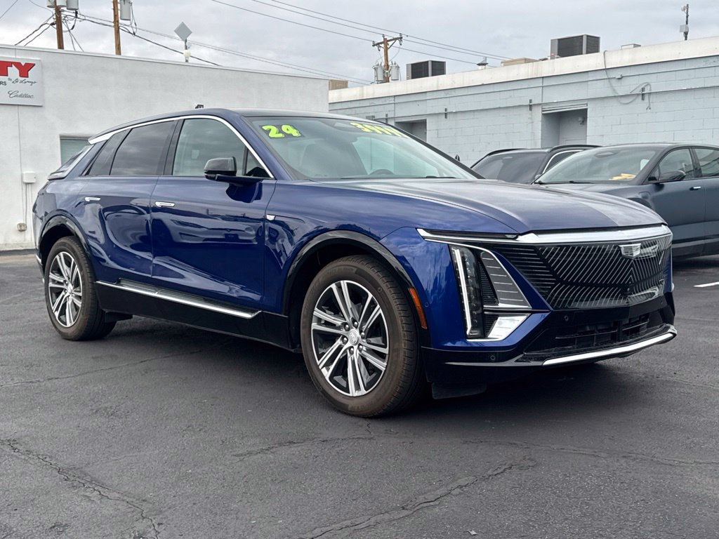 Used 2024 Cadillac Lyriq Luxury RWD image 1