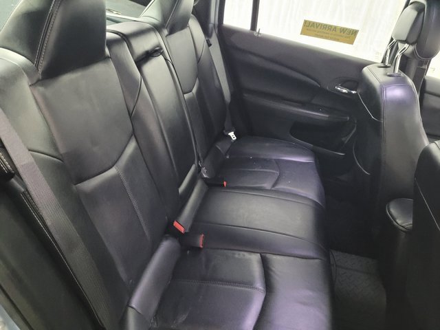Used 2013 Chrysler 200 Limited image 41