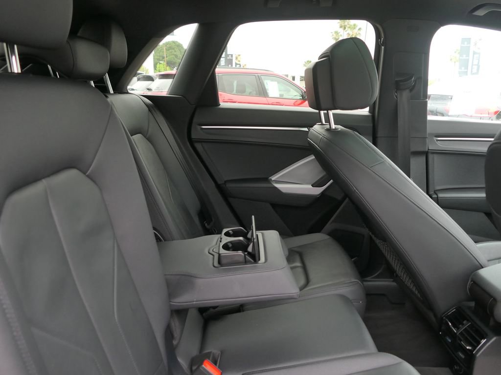 Used 2024 Audi Q3 2.0T Premium AWD/4WD image 25