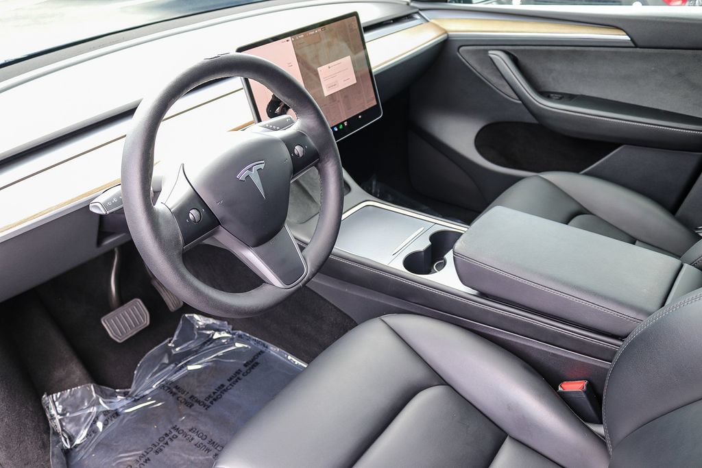 Used 2023 Tesla Model Y AWD image 16