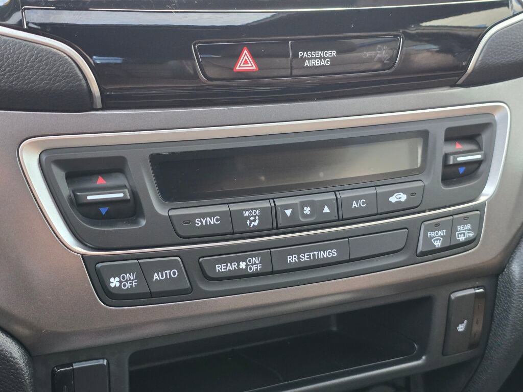 Certified 2025 Honda Passport EX-L image 27