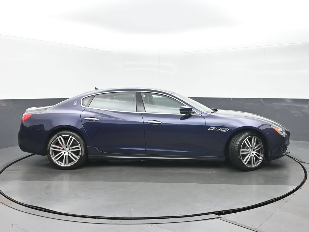 Used 2018 Maserati Quattroporte S Q4 AWD/4WD image 2