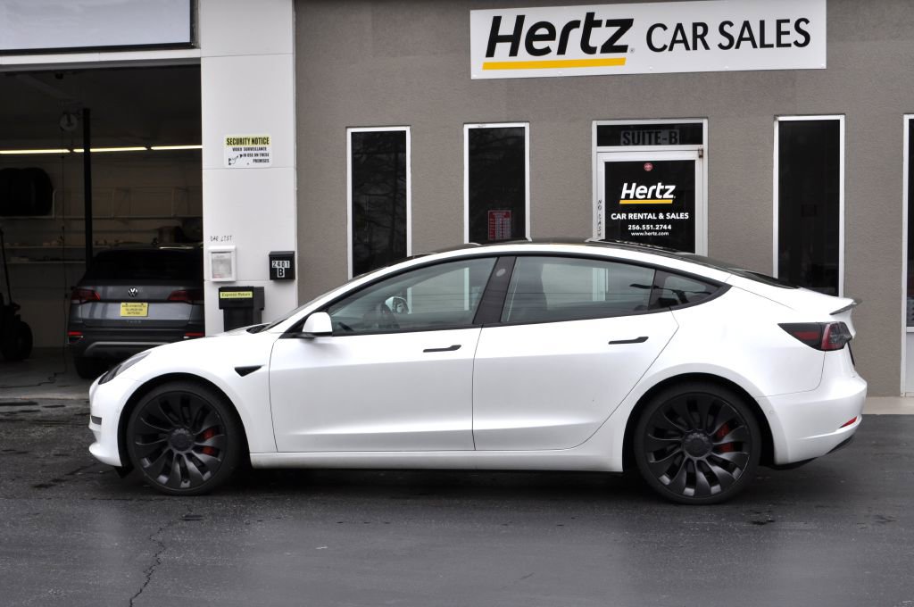 Used 2022 Tesla Model 3 Performance image 3