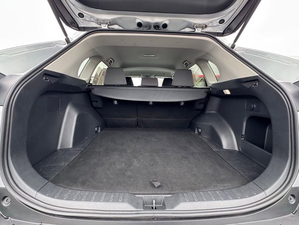 Used 2024 Toyota RAV4 XLE image 12