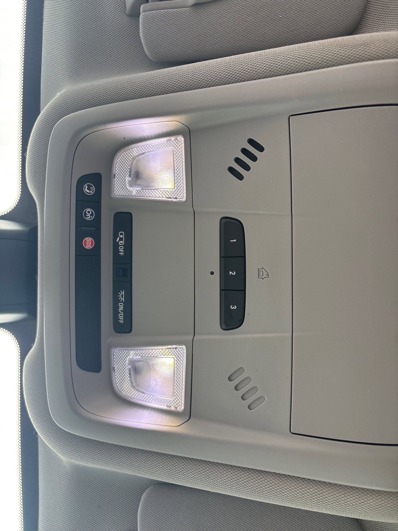 Used 2018 Chevrolet Equinox LT image 27