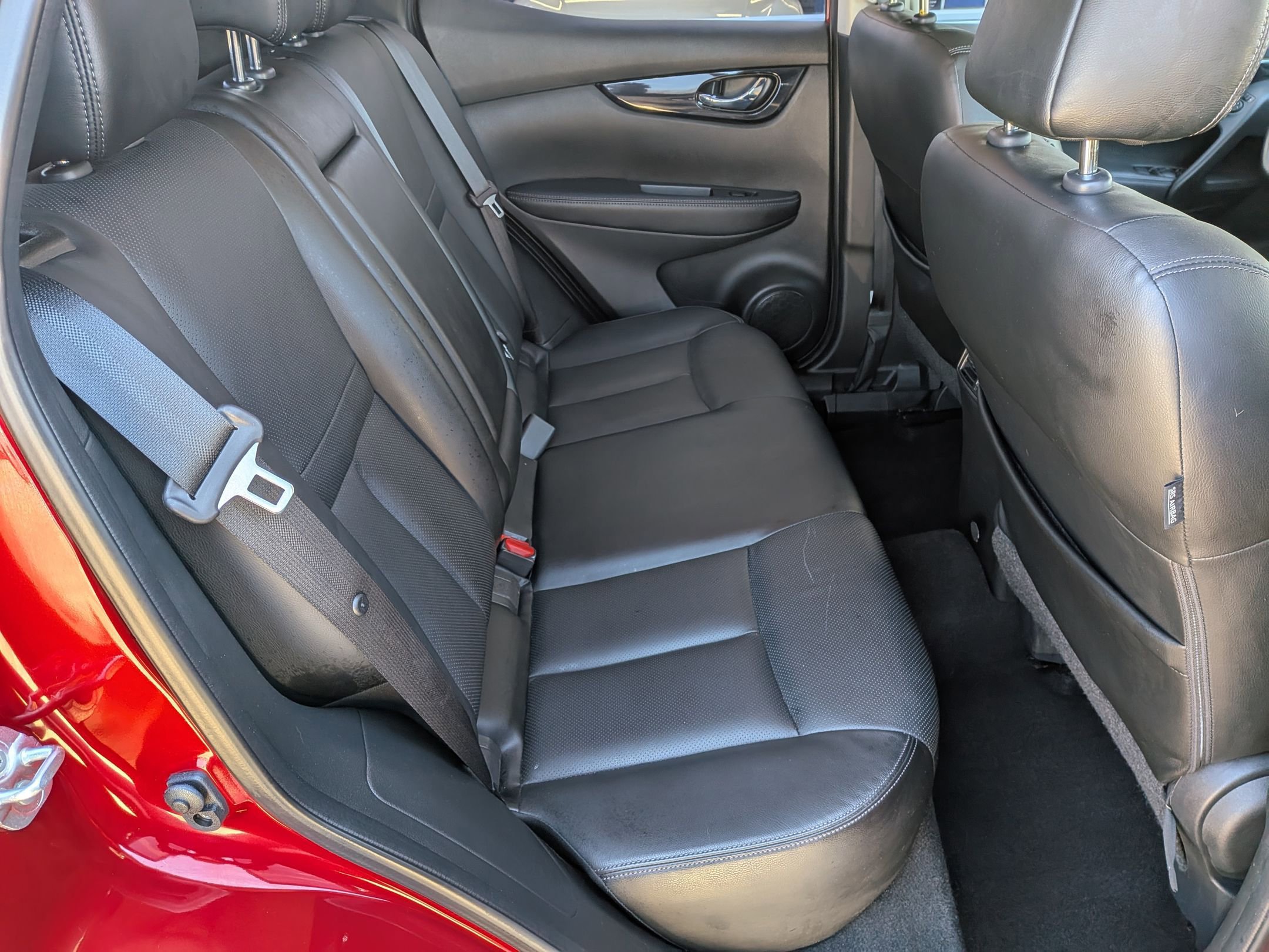 Used 2018 Nissan Rogue Sport SL image 29