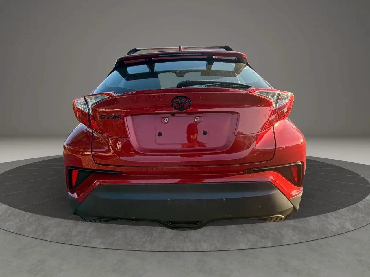 Used 2022 Toyota C-HR XLE FWD image 6