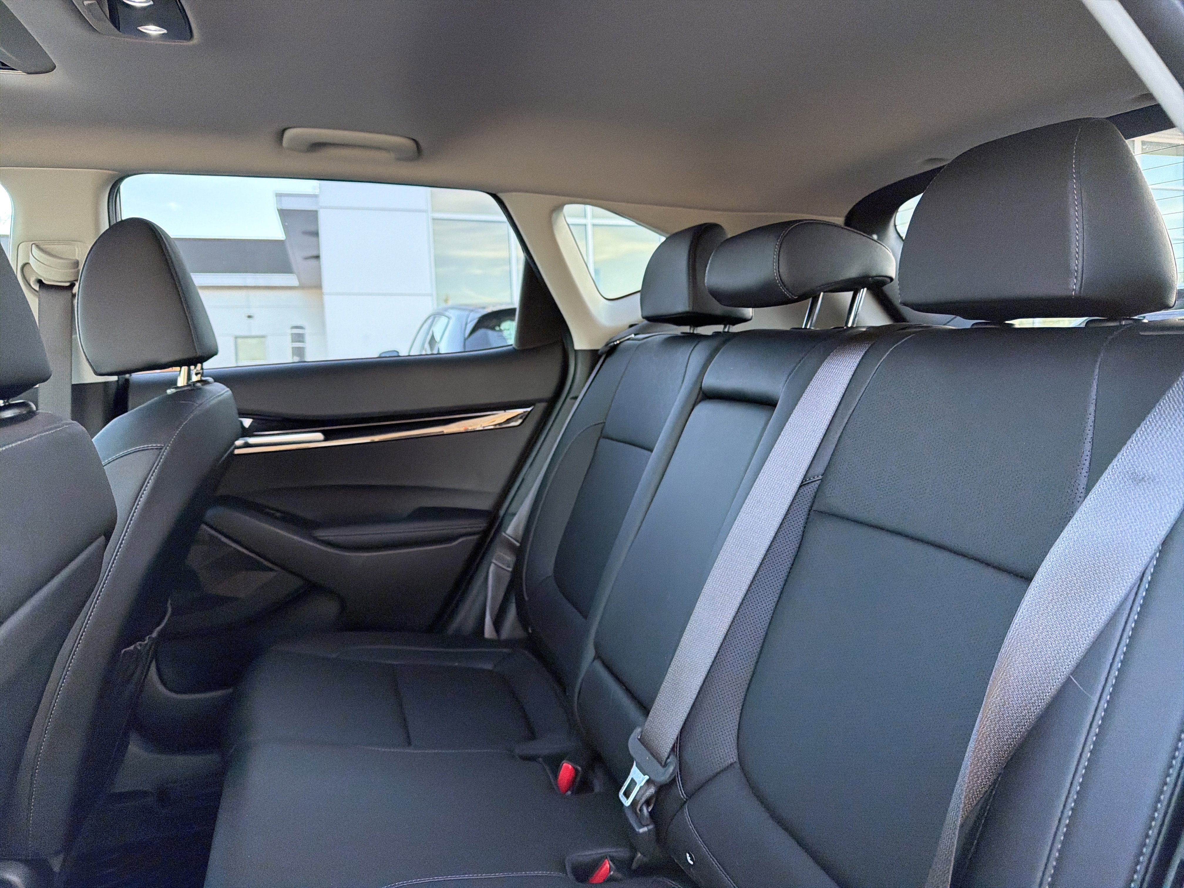 Used 2024 Kia Seltos EX image 32