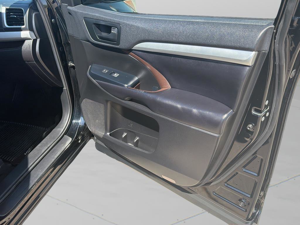 Used 2019 Toyota Highlander Plus image 10