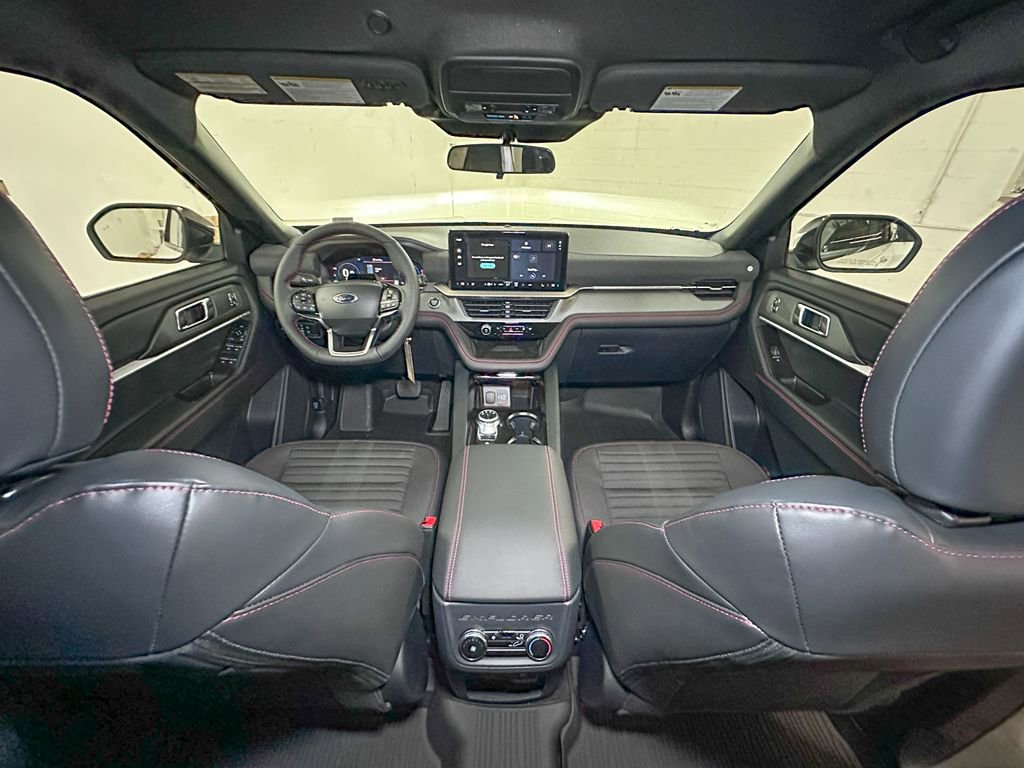 New 2025 Ford Explorer ST-Line w/ ST-Line Street Pack image 25