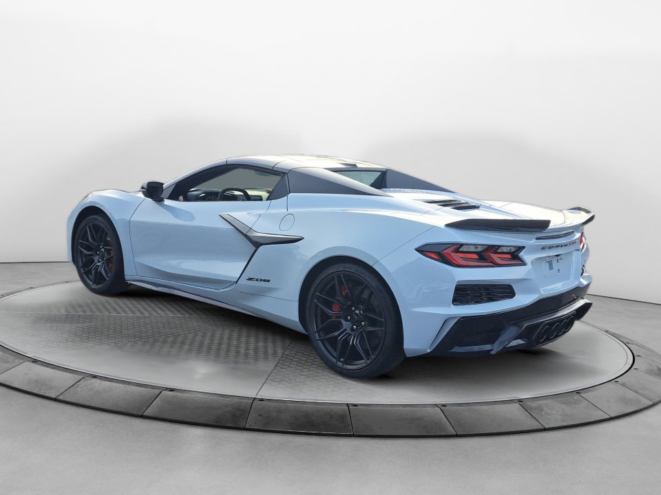 Used 2023 Chevrolet Corvette Z06 image 5