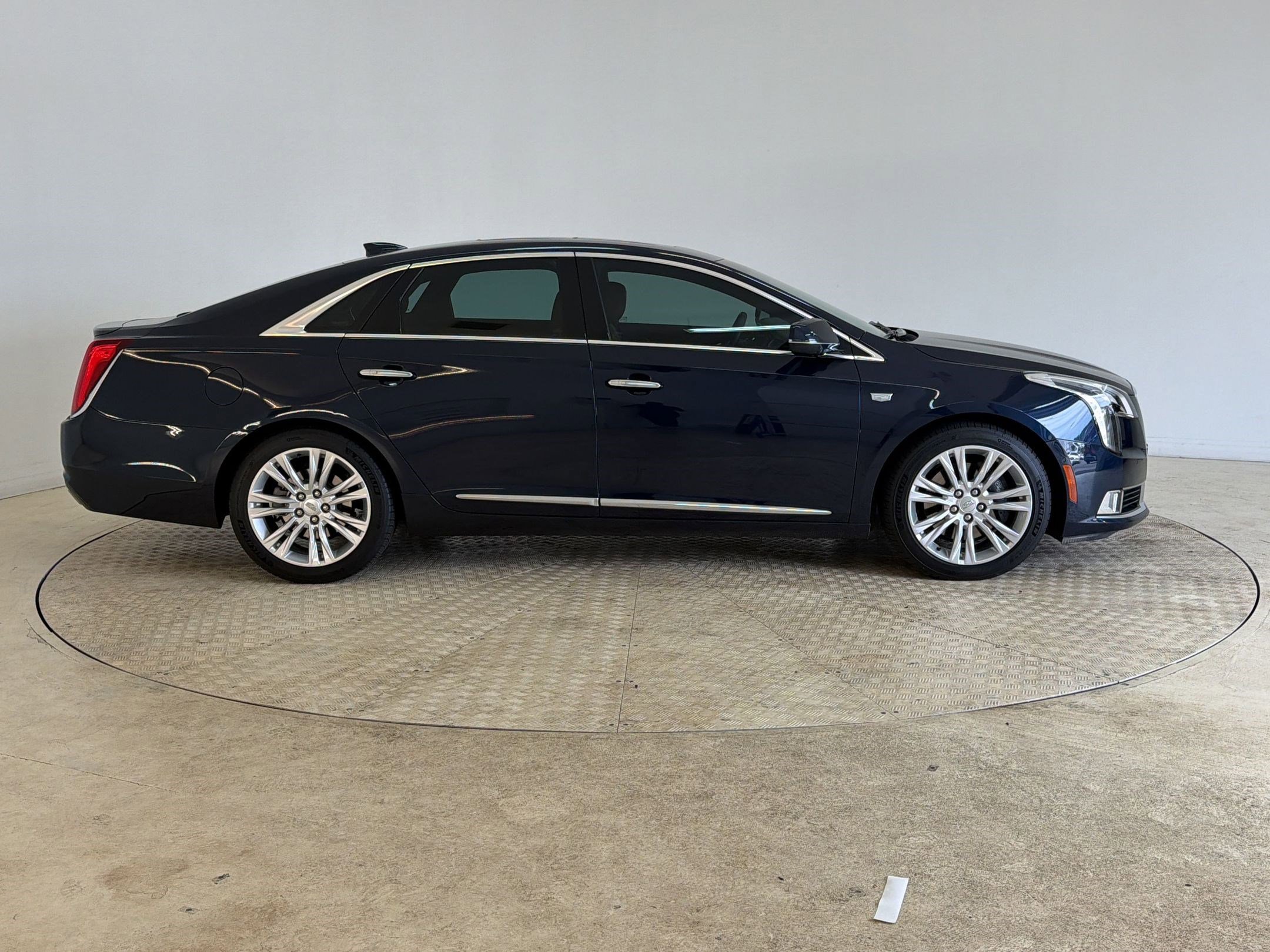 Used 2018 Cadillac XTS Luxury w/ Driver Awareness Package FWD image 8