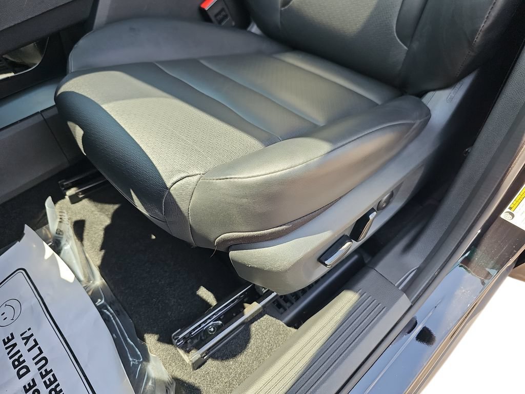 Used 2023 Nissan Rogue SV w/ SV Premium B Package AWD/4WD image 27