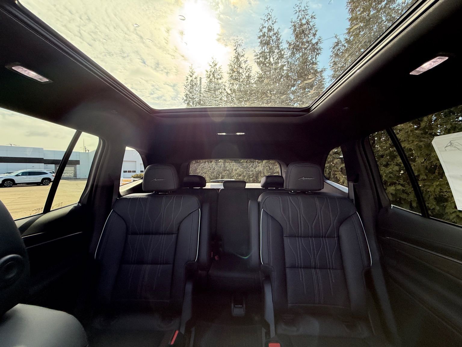 New 2026 Buick Enclave Avenir w/ Super Cruise Package image 3