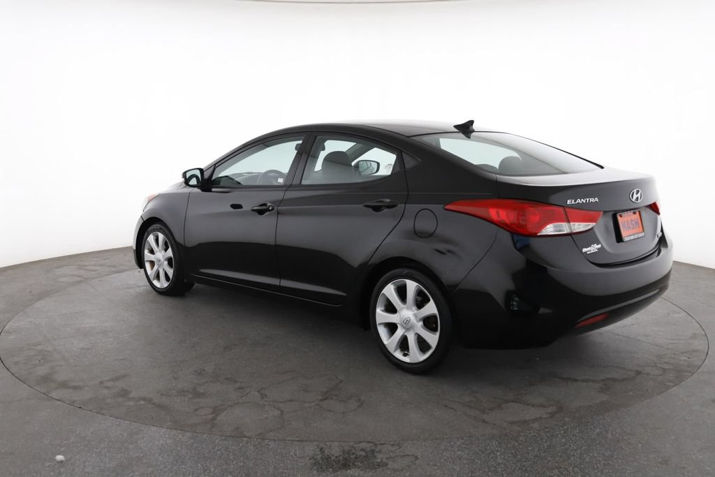 Used 2013 Hyundai Elantra Limited FWD image 9