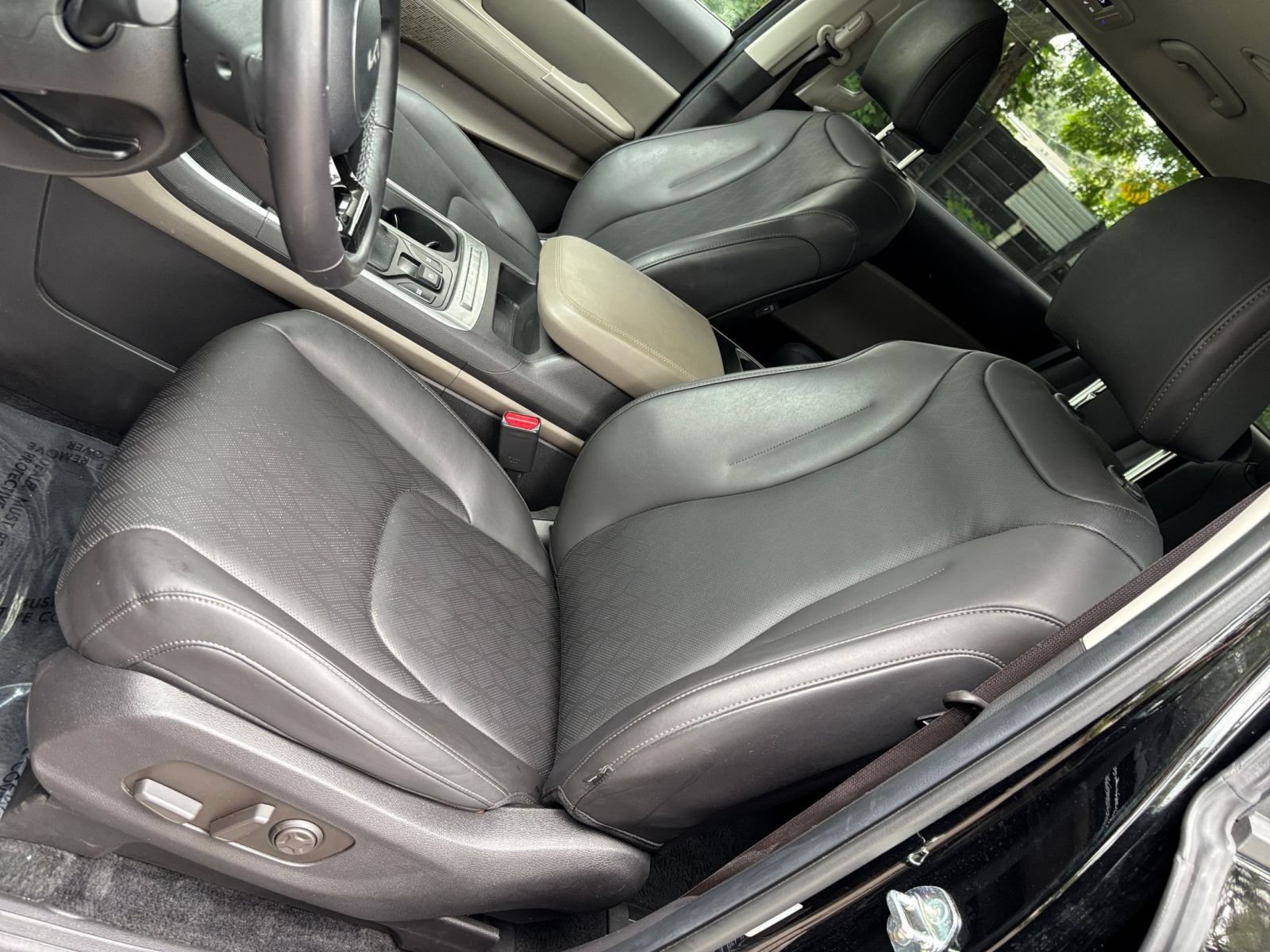 Used 2026 Kia Carnival FWD image 38