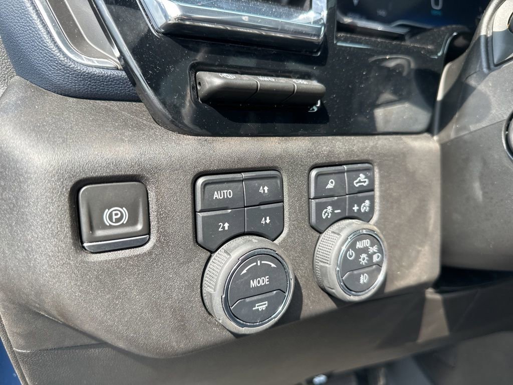 Used 2024 Chevrolet Silverado 1500 High Country image 23