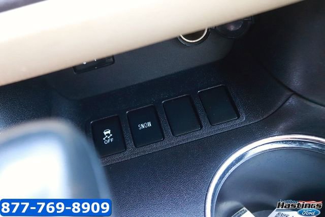 Used 2015 Toyota Highlander Limited w/ Driver Technology Package FWD image 24