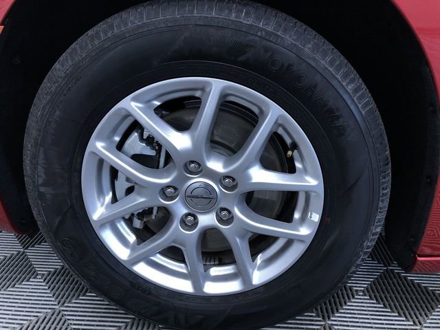 Used 2025 Chrysler Pacifica Select image 17