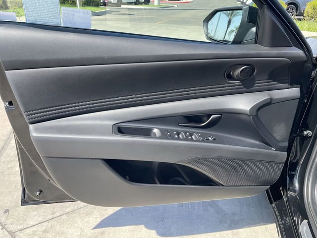Used 2025 Hyundai Elantra Sport FWD image 20