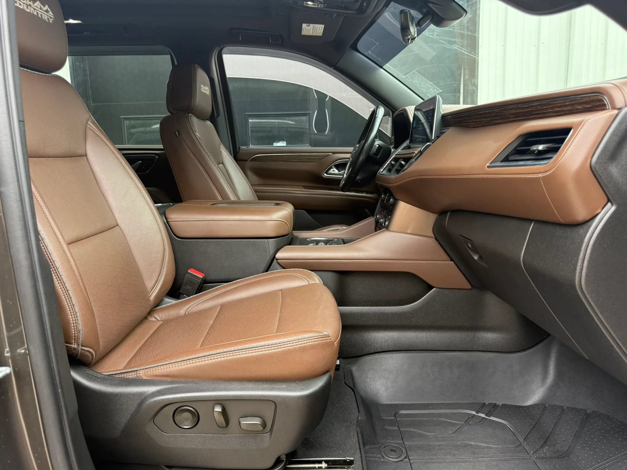 Used 2021 Chevrolet Tahoe High Country AWD/4WD image 9