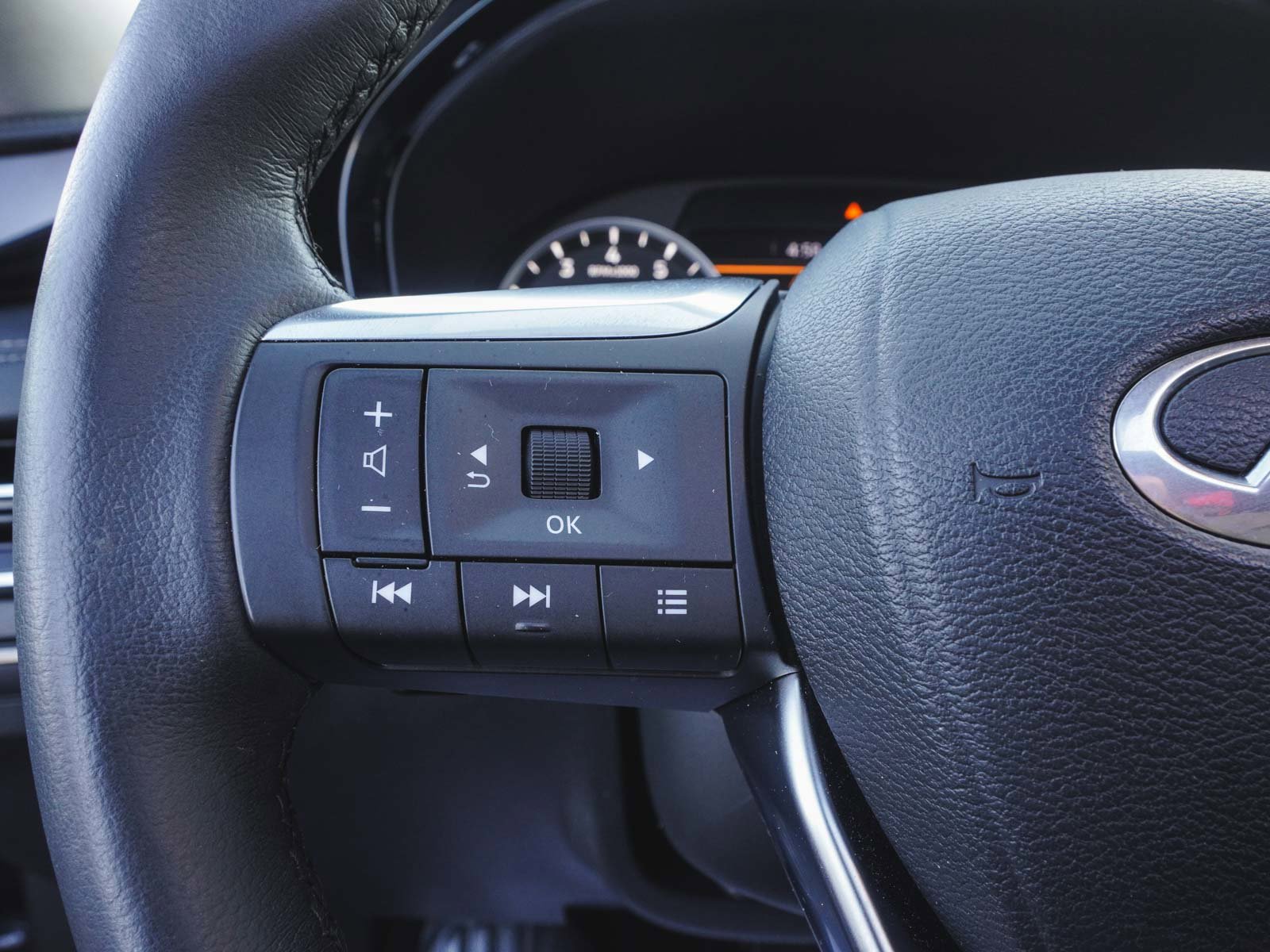 Used 2025 INFINITI QX60 Pure w/ Cargo Package image 21