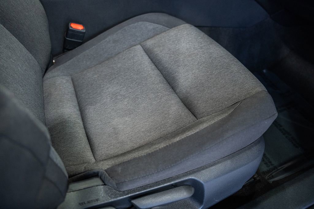 Used 2025 Toyota Camry LE image 30