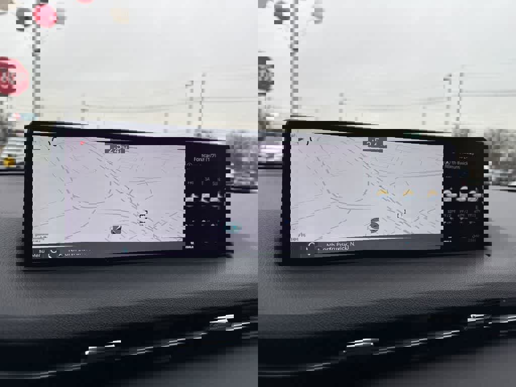 Used 2023 Genesis GV70 2.5T w/ Winter Weather Package image 21