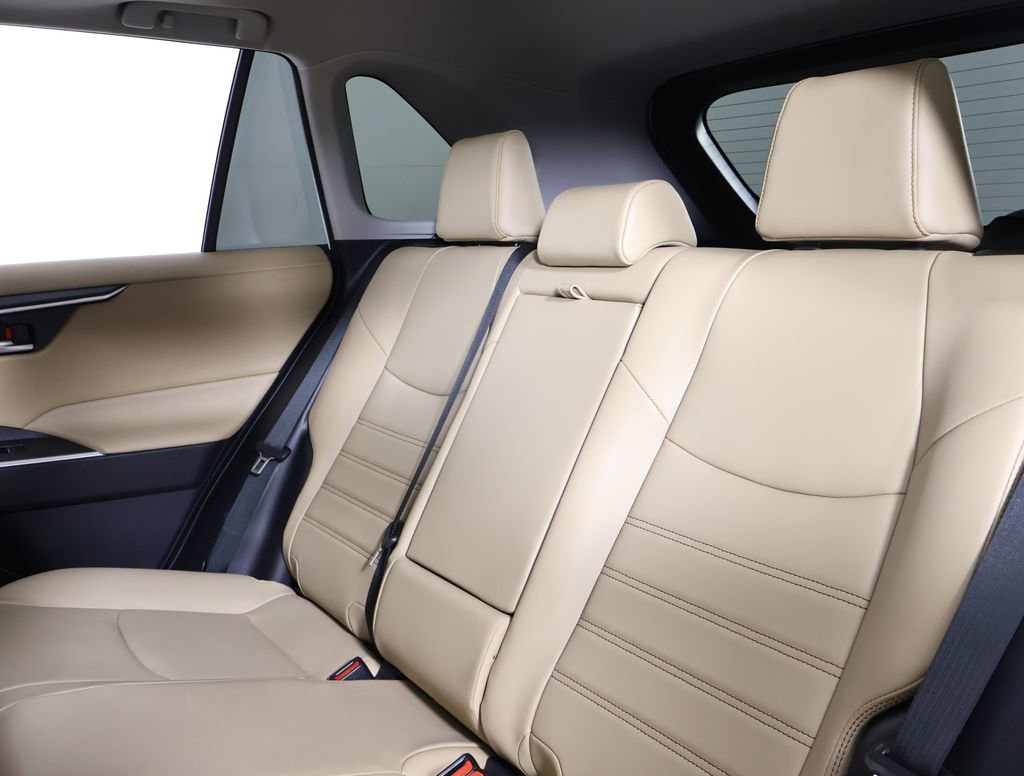 Used 2024 Toyota RAV4 XLE Premium image 10