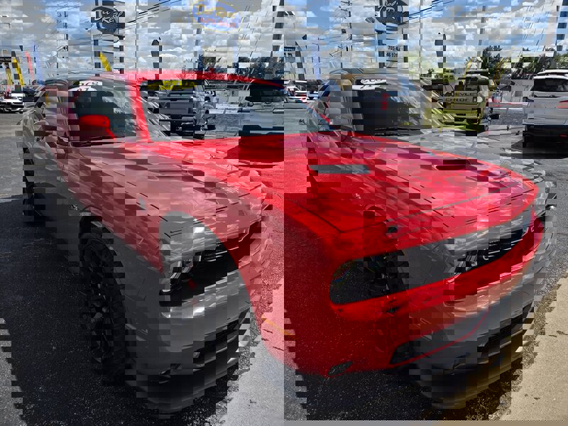 Used 2018 Dodge Challenger R/T Scat Pack w/ Dynamics Package image 1