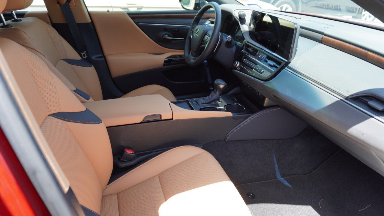 Certified 2025 Lexus ES 350 w/ Premium Package FWD image 10
