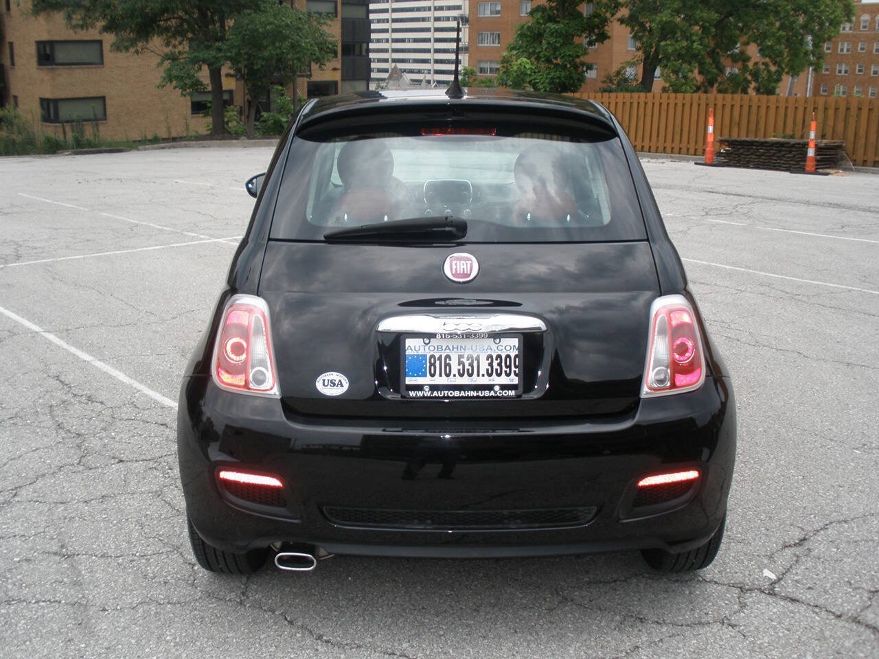 Used 2017 FIAT 500 Pop w/ Sport Appearance Package FWD image 10