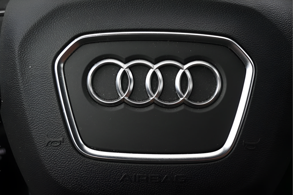 Used 2021 Audi Q5 Prestige AWD/4WD image 23
