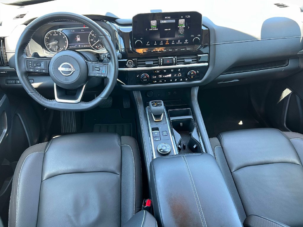 Used 2023 Nissan Pathfinder SL AWD/4WD image 12