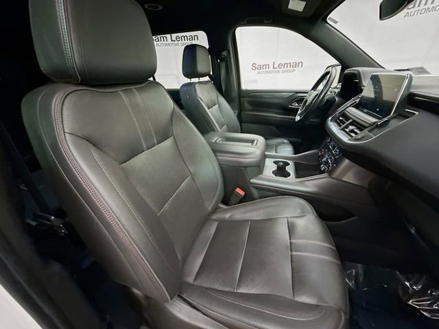 Used 2022 Chevrolet Suburban RST w/ Luxury Package AWD/4WD image 32