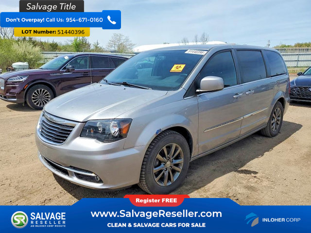 Used 2015 Chrysler Town & Country S FWD image 1