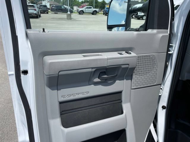 New 2027 Ford E-350 and Econoline 350 Super Duty w/ Power Equipment Group RWD image 19