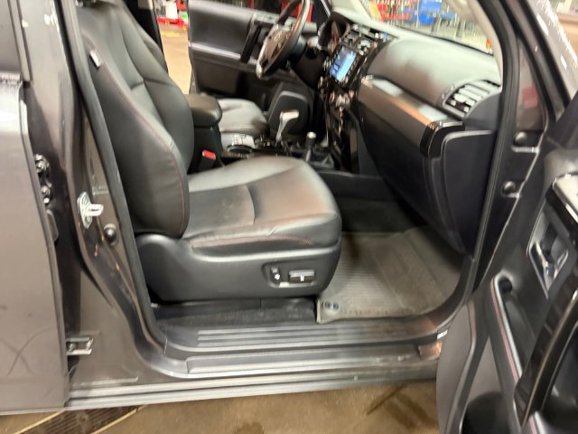 Used 2023 Toyota 4Runner TRD Off-Road Premium w/ Off Road Premium Plus Package AWD/4WD image 33